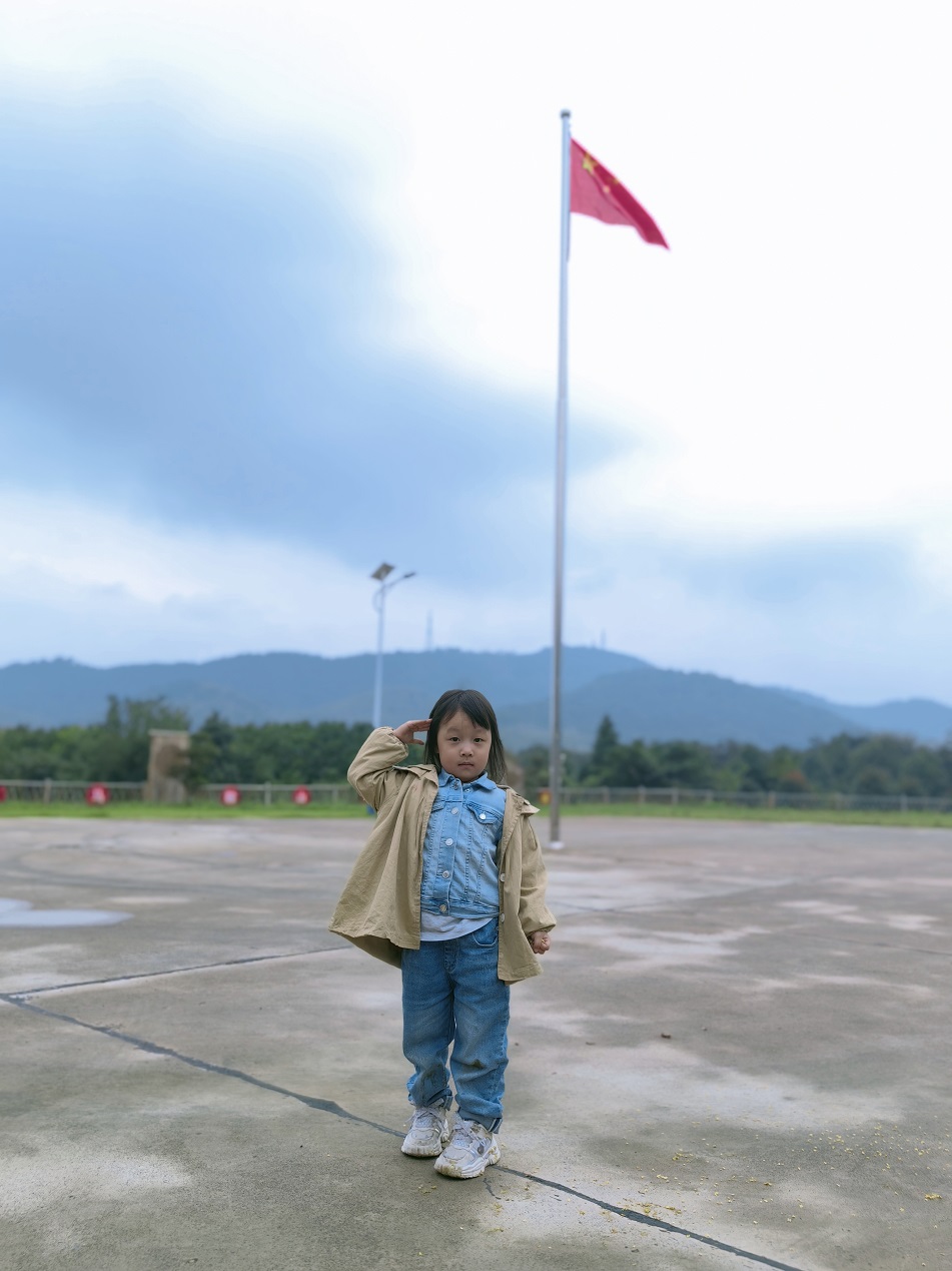 下一代--華夏波瀾壯闊，少年仍需向前.jpg